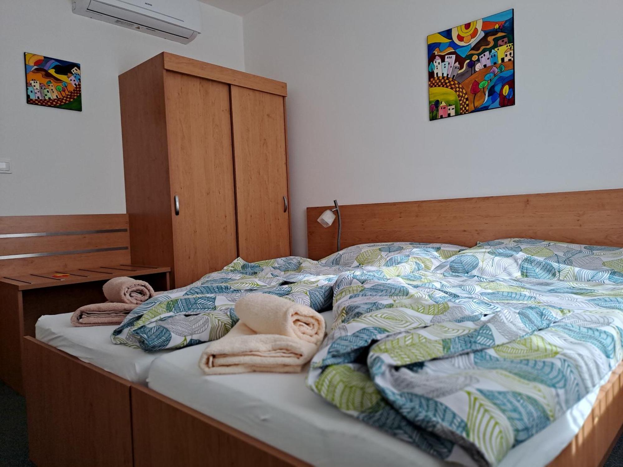 Apartman Palacky กิโยฟ ภายนอก รูปภาพ